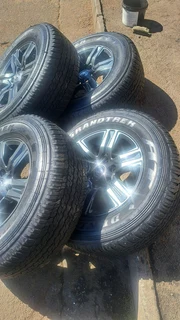 17 inch toyota mags with 265 65 r17, 95% thread left, dunlop grandtrek.