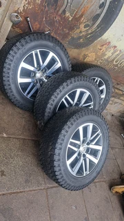 18 inch Toyota Hilux/Fortuner mag &amp; 265/65R18 General grabber tires. Leave your whatsapp number.