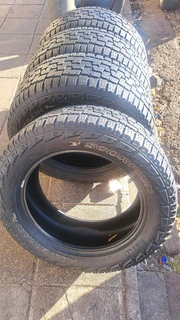 275/55R20 Pirelli Scorpion all terrain tires. leave your whatsapp number if interested.