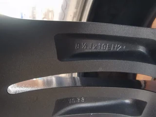 19 inch original BMW mags, leave your whatsapp number if interested.