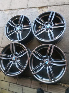 19 inch original BMW mags, leave your whatsapp number if interested.