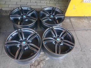 19 inch original BMW mags, leave your whatsapp number if interested.