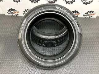 2x 275/45R21 Land Rover Discovery Pirelli Scorpion tires. leave your whatsapp number if interested.