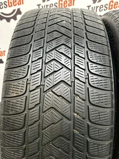 2x 275/45R21 Land Rover Discovery Pirelli Scorpion tires. leave your whatsapp number if interested.