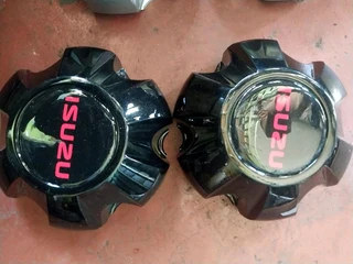 black/silver Isuzu D-max center caps available. Leave your whatsapp number if interested.