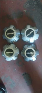 black/silver Isuzu D-max center caps available. Leave your whatsapp number if interested.