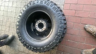 L t305 65 r17 mickey thompson tire leave your whatsapp number if interested.