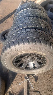 285/70R17 cooper discoverer tires with bakkie mags, leave your whatsapp number if interested.