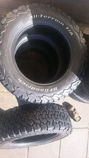 A set of 265/65R18 bfgoodrich tires available, leave your whatsapp number if interested.