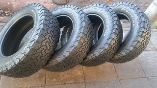 A set of 265/65R18 bfgoodrich tires available, leave your whatsapp number if interested.
