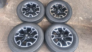 Toyota legend 50 mags with 265/65R18 continental tires, leave your whatsapp number if interested