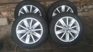 15-inch VW polo 6R TSI mags and tires. Leave your whatsapp number if interested.