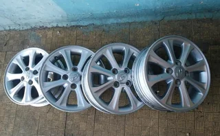 14 inch Hyundai i10 mag rims for sale. Leave your whatsapp number if interested.