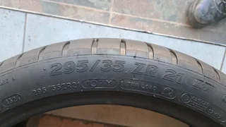 195/35R21 Michelin Latitude Sport 3. Leave your whatsapp number if interested