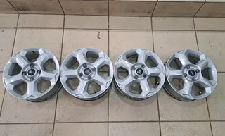  15-inch Ford rims 4X108 pcd (Fiesta, Forcus, Ecosport).WhatsApp0️⃣7️⃣3️⃣3️⃣0️⃣7️⃣6️⃣1️⃣6️⃣5️⃣.
