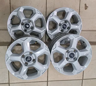  15-inch Ford rims 4X108 pcd (Fiesta, Forcus, Ecosport).WhatsApp0️⃣7️⃣3️⃣3️⃣0️⃣7️⃣6️⃣1️⃣6️⃣5️⃣.