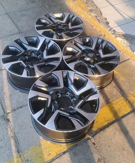  18-inch Toyota Fortuner/Hilux mag rims. Call/WhatsApp0️⃣7️⃣3️⃣3️⃣0️⃣7️⃣6️⃣1️⃣6️⃣5️⃣
