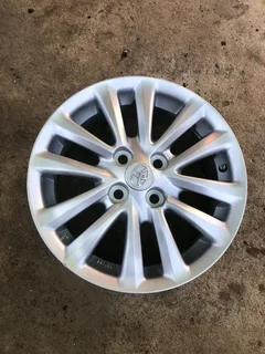  15-inch Toyota Etios mag rim for sale. Call/WhatsApp.