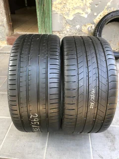  One 295/35R21 Michelin tires and One 295/35R21 Pirelli tire. R500 each tire.