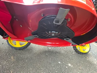 WOLF PREDATOR II TORX VX200 PETROL LAWNMOWER4 Stroke