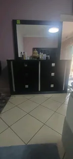 Bedroom suite with mattress and base