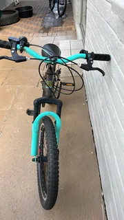 Raleigh R20 Delta 2.0 Bike