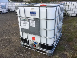 Food grade and clean 1000 litre UV protected black IBC tanks or Flow bins