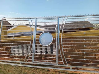 GALVANIZED STEEL DRIVEWAY GATE WITH PADESTRIAN GATE