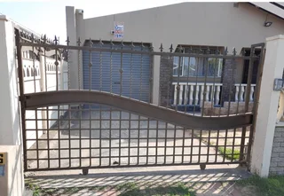 Galvanised Steel Driveway Gate