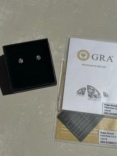 Premium 1 carat moissanite solitaire studs