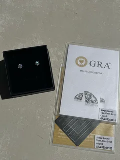 Premium 1 carat moissanite solitaire studs