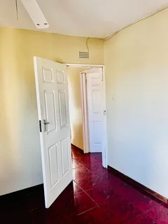 Room to rent in a flat