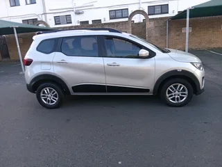 2023 Renault triber 1.0 for sale