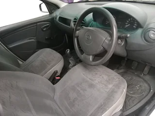 NISSAN NP 200 2013 MODEL