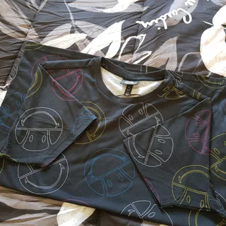 Second hand clothing still in good condition. All items for R300