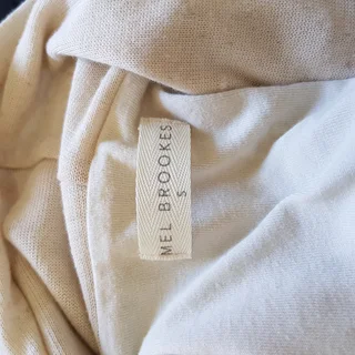 Second hand clothing still in good condition. All items for R300