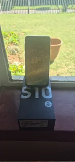 Samsung Galaxy S10e