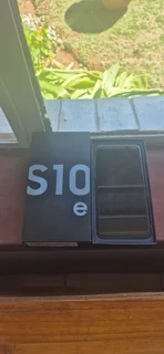 Samsung Galaxy S10e