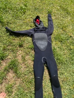 O’Neil 3.4/4.5 wetsuit