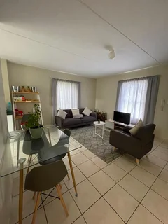 Room to Rent in 2-Bedroom Apartment – Parklands (Available 1 Feb 2026)