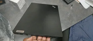 Lenovo Thinkpad 12gen i7