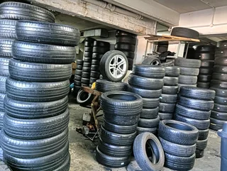 Am selling good second hand tyres in good condition