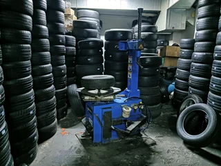 Am selling good second hand tyres in good condition