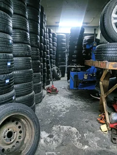 Am selling good second hand tyres in good condition