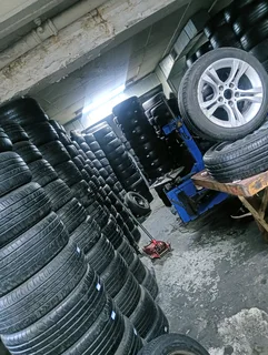 Am selling good second hand tyres in good condition