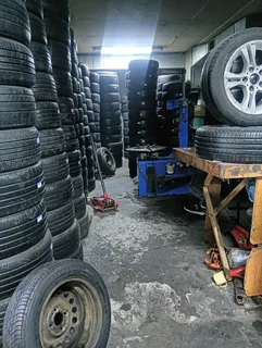 Am selling good second hand tyres in good condition