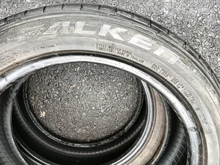 215/50/18 Good condition tyres for sale