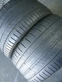 305/30/21 Very nice condition tyres for sale