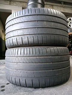 305/30/21 Very nice condition tyres for sale