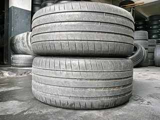 265/30/21 Very nice condition tyres for sale